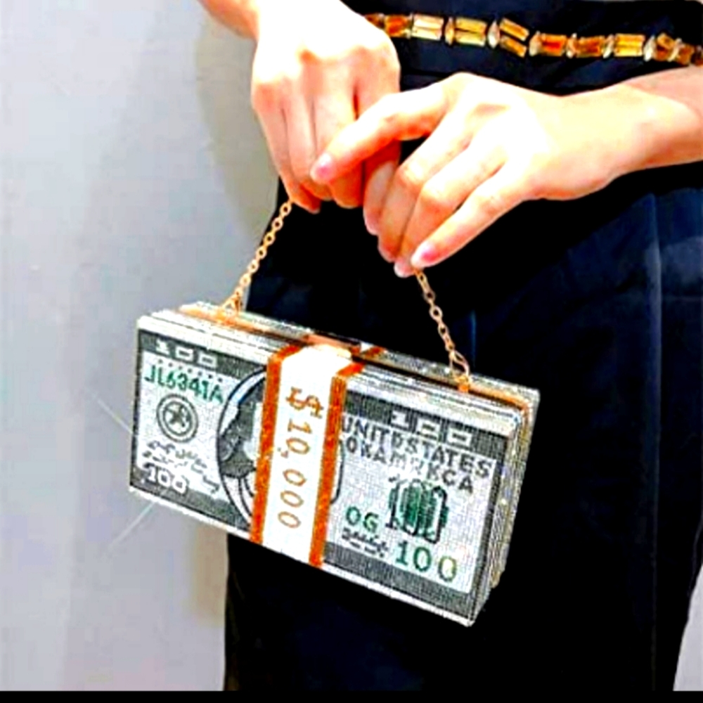 🌹NWT With inside pocket Money  crystal bag   2.24* 8.071* 4.13"